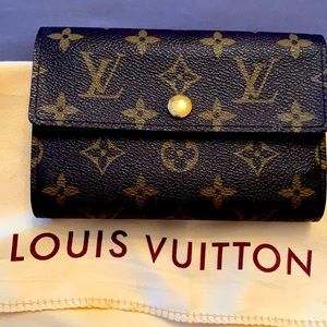 100% authentic Louis Vuitton Alexandra Wallet